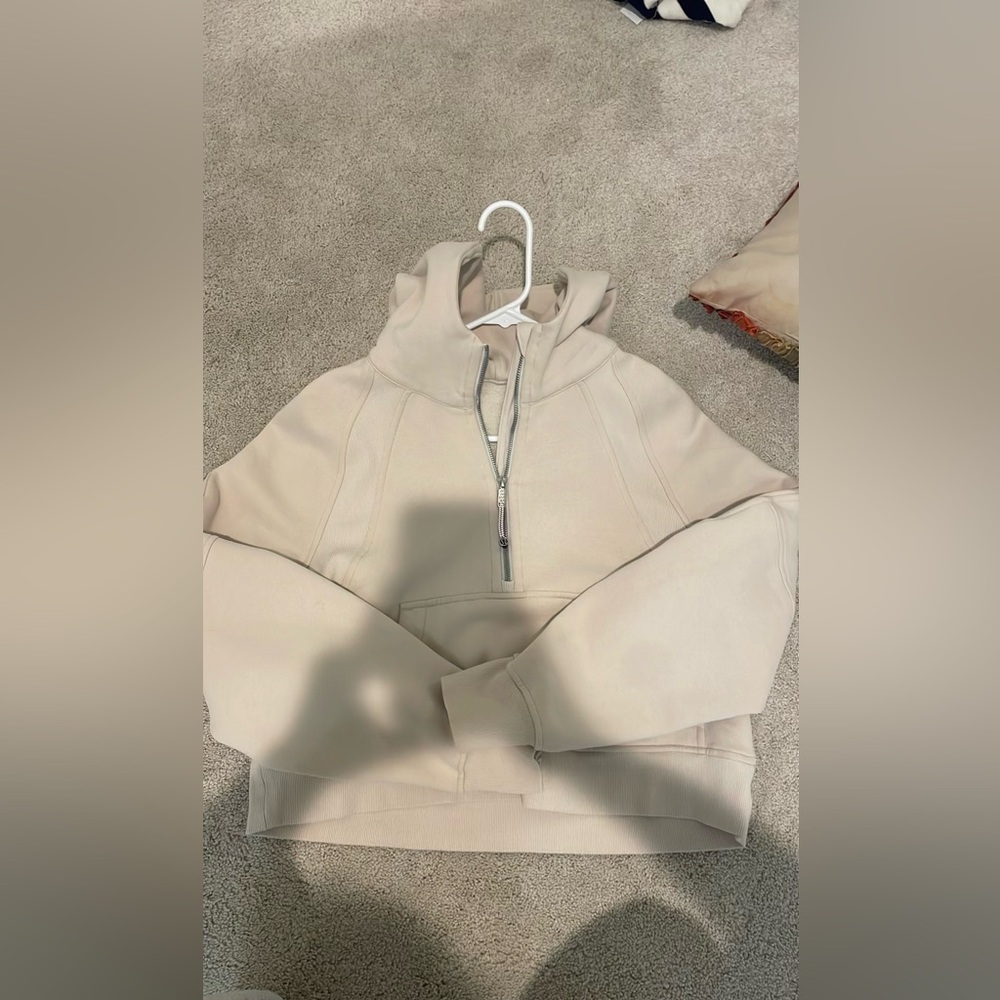 Lululemon Scuba - Bone color